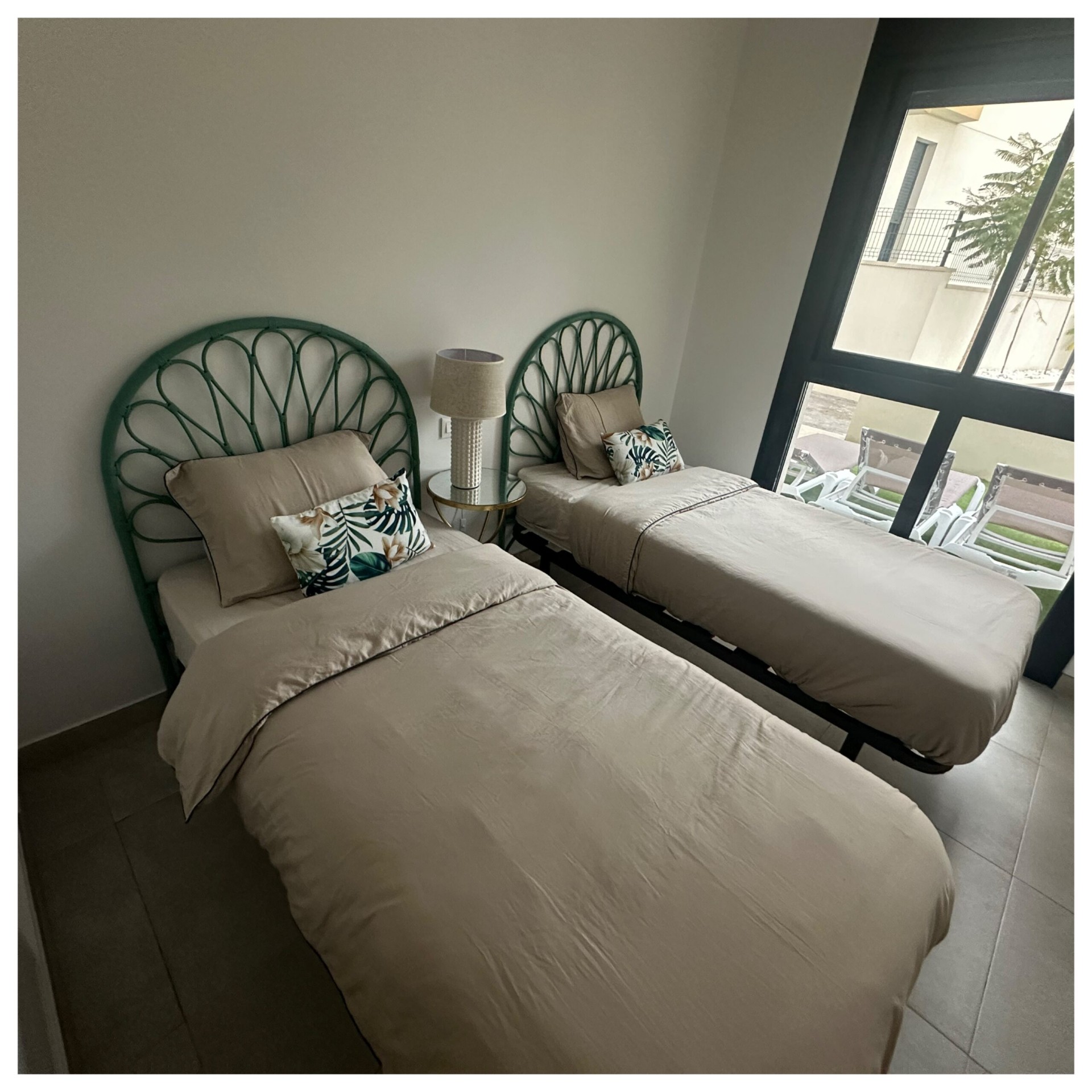 Twin bedroom